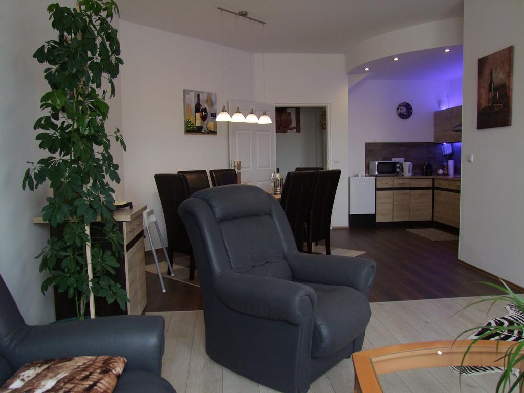 Kőszeg Korzo Apartman מראה חיצוני תמונה