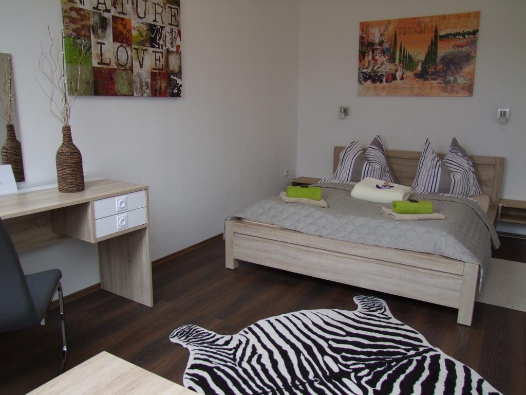 Kőszeg Korzo Apartman מראה חיצוני תמונה
